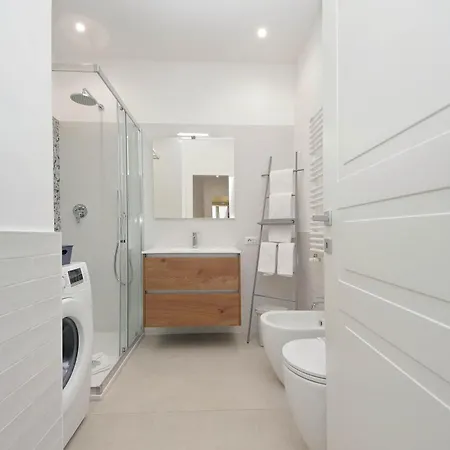 Welcome In Vatican Vista With Balcony *