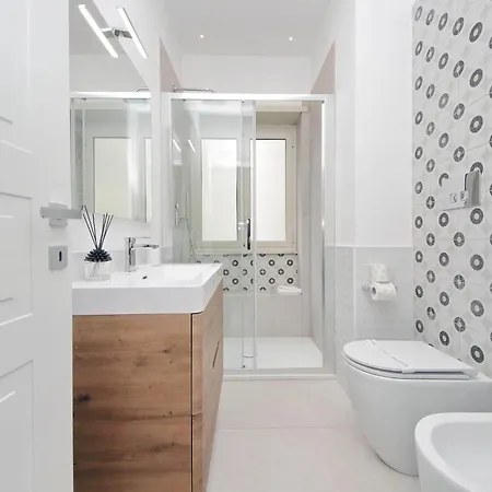 Daire Welcome In Vatican Vista With Balcony *