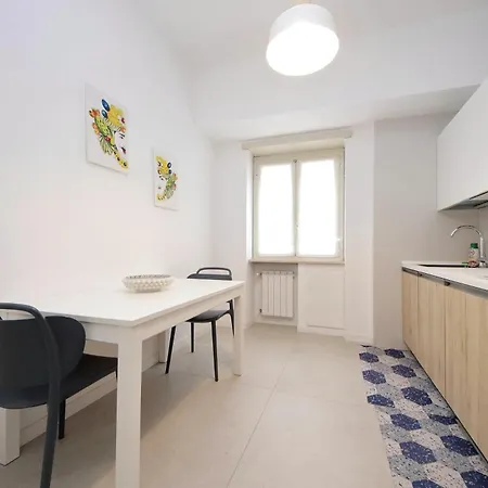 Apartment Welcome In Vatican Vista Apartment With Balcony *