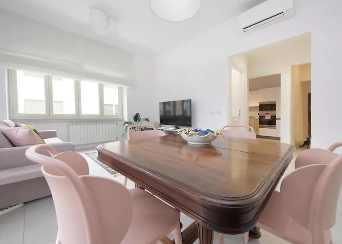 Welcome In Vatican Vista With Balcony Daire