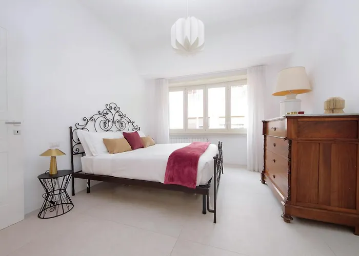 Daire Welcome In Vatican Vista With Balcony *