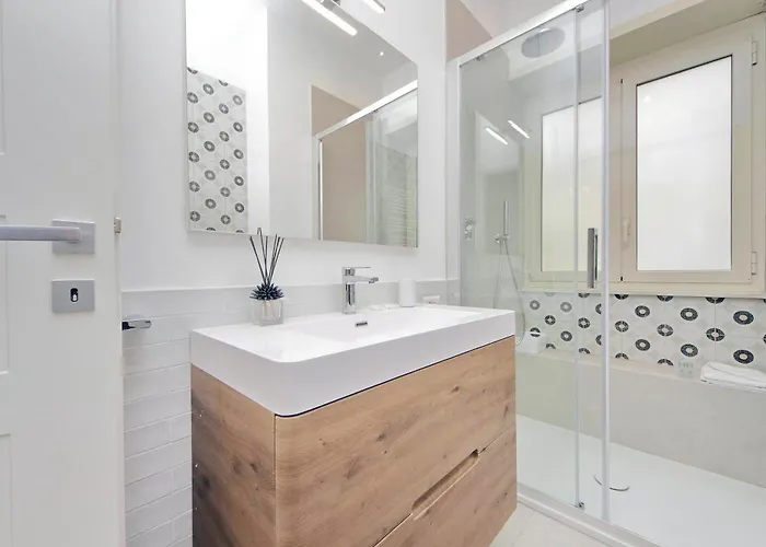 Welcome In Vatican Vista With Balcony