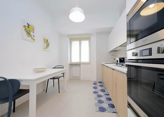 Daire Welcome In Vatican Vista With Balcony *