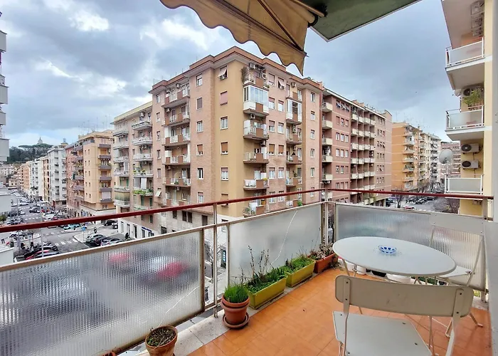 Daire Welcome In Vatican Vista With Balcony