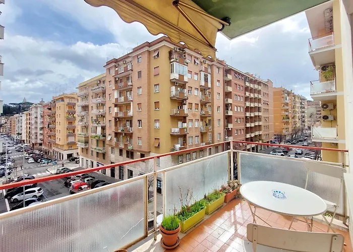 Welcome In Vatican Vista With Balcony Daire