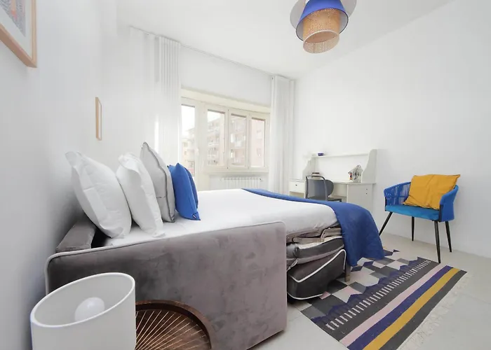 Welcome In Vatican Vista Apartment With Balcony